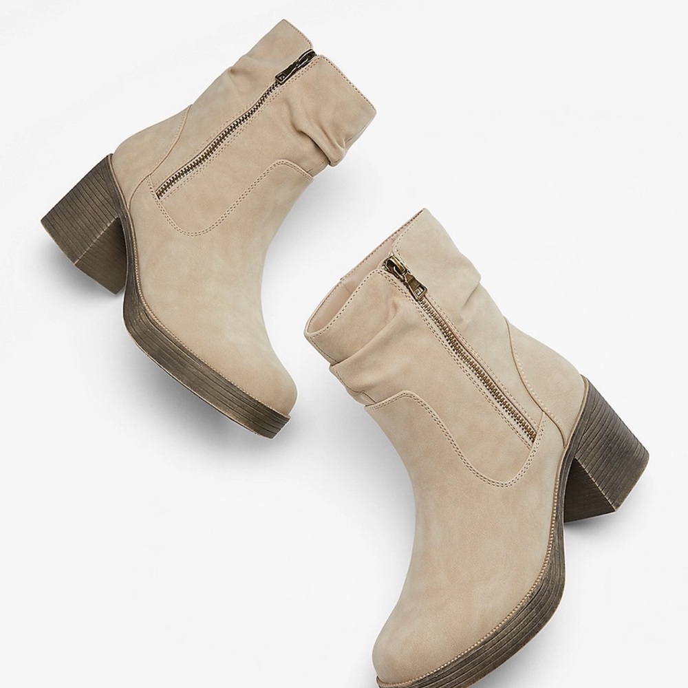 Maurices Western Slouchy Boots Sz 10 Women Beige Stack Heel Booties Cowgirl Boho
